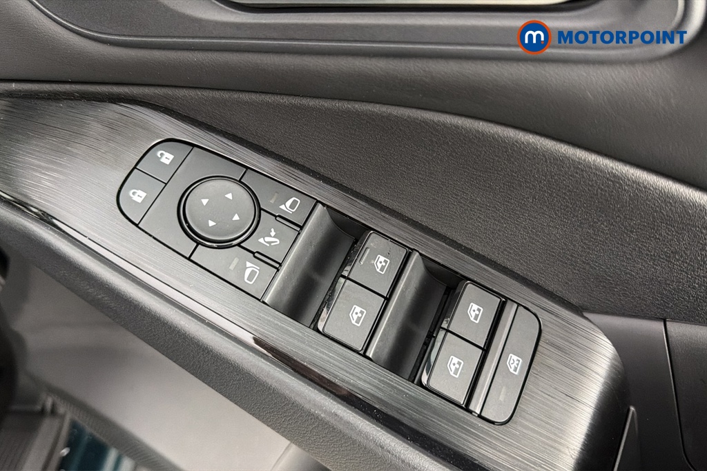 Nissan Qashqai N-Connecta Manual Petrol SUV - Stock Number (1683505) - 19th supplementary image