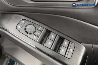 Nissan Qashqai N-Connecta Manual Petrol SUV - Stock Number (1683505) - 19th supplementary image