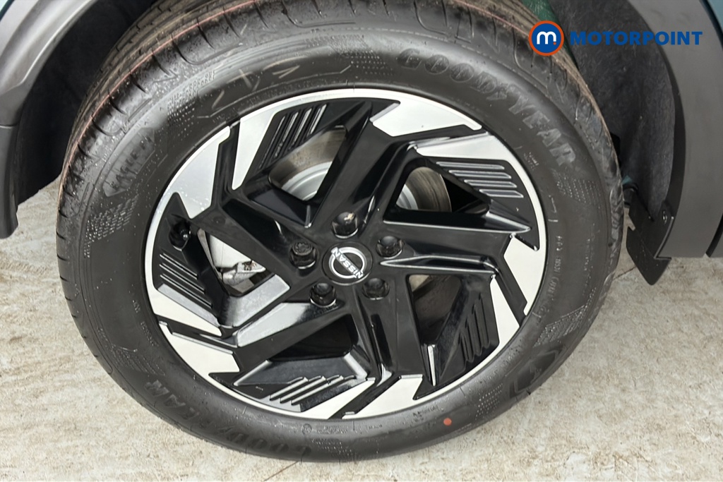 Nissan Qashqai N-Connecta Manual Petrol SUV - Stock Number (1683505) - 46th supplementary image