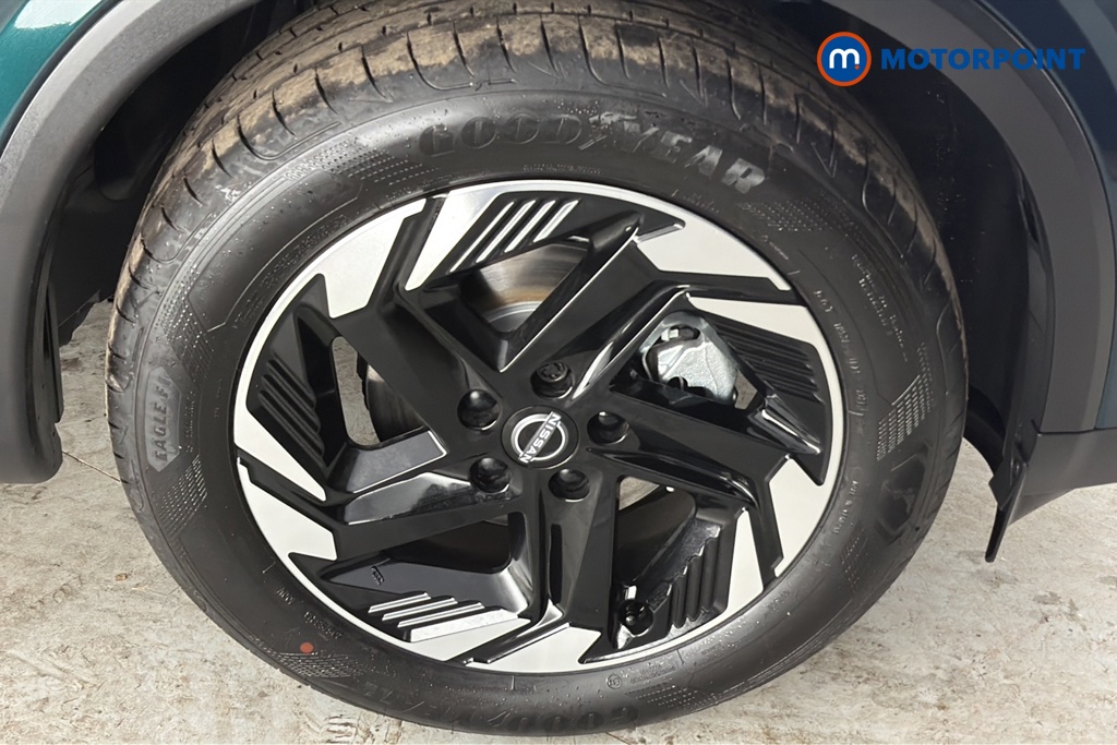 Nissan Qashqai N-Connecta Manual Petrol SUV - Stock Number (1683505) - 47th supplementary image