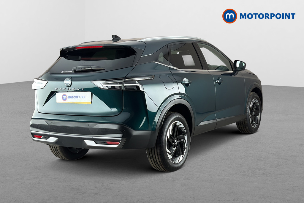 Nissan Qashqai N-Connecta Manual Petrol SUV - Stock Number (1683505) - Passenger side rear corner