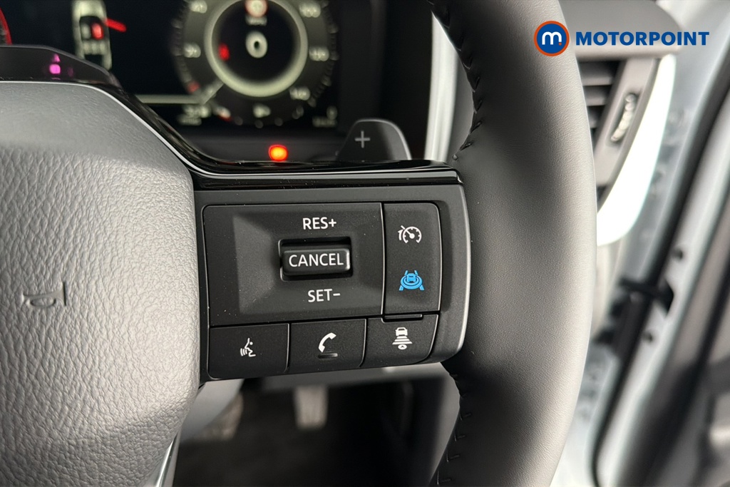 Nissan Qashqai N-Connecta Automatic Petrol SUV - Stock Number (1683510) - 3rd supplementary image