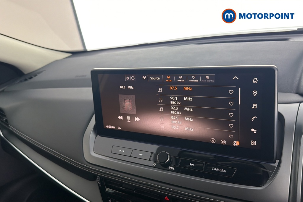 Nissan Qashqai N-Connecta Automatic Petrol SUV - Stock Number (1683510) - 8th supplementary image