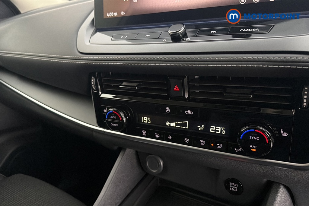 Nissan Qashqai N-Connecta Automatic Petrol SUV - Stock Number (1683510) - 12th supplementary image
