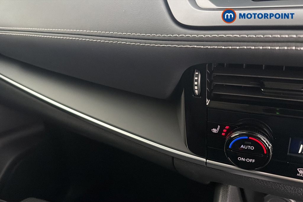 Nissan Qashqai N-Connecta Automatic Petrol SUV - Stock Number (1683510) - 14th supplementary image