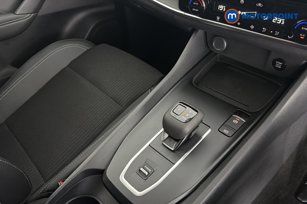 Nissan Qashqai N-Connecta Automatic Petrol SUV - Stock Number (1683510) - 15th supplementary image