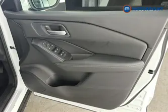 Nissan Qashqai N-Connecta Automatic Petrol SUV - Stock Number (1683510) - 18th supplementary image