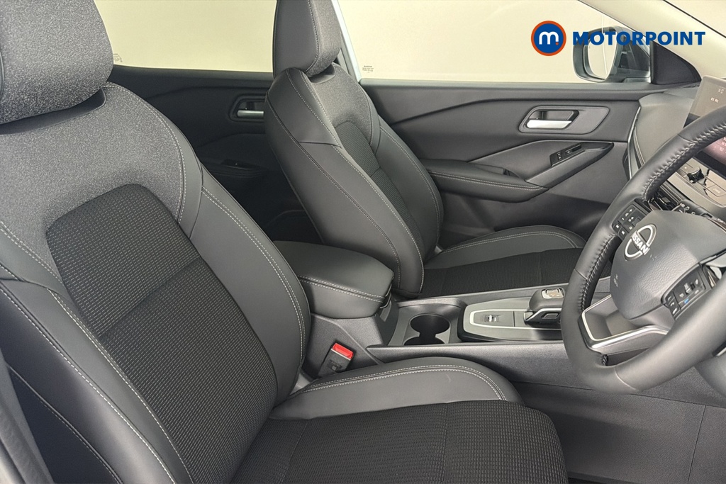 Nissan Qashqai N-Connecta Automatic Petrol SUV - Stock Number (1683510) - 22nd supplementary image