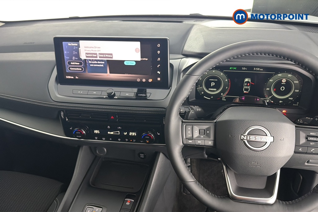 Nissan Qashqai N-Connecta Automatic Petrol SUV - Stock Number (1683510) - 1st supplementary image