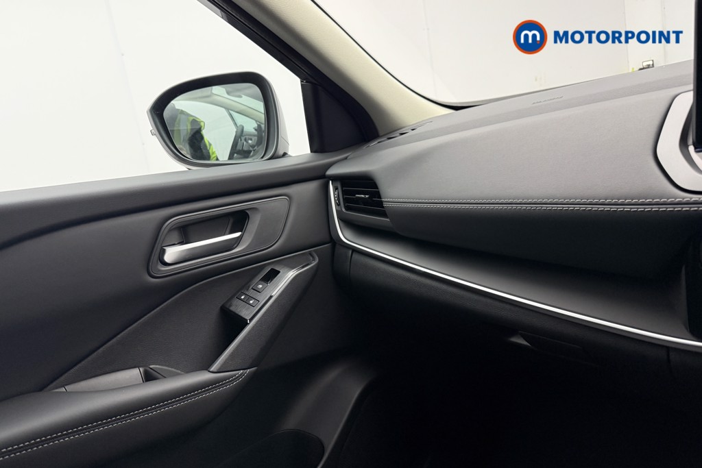Nissan Qashqai N-Connecta Automatic Petrol SUV - Stock Number (1683512) - 26th supplementary image