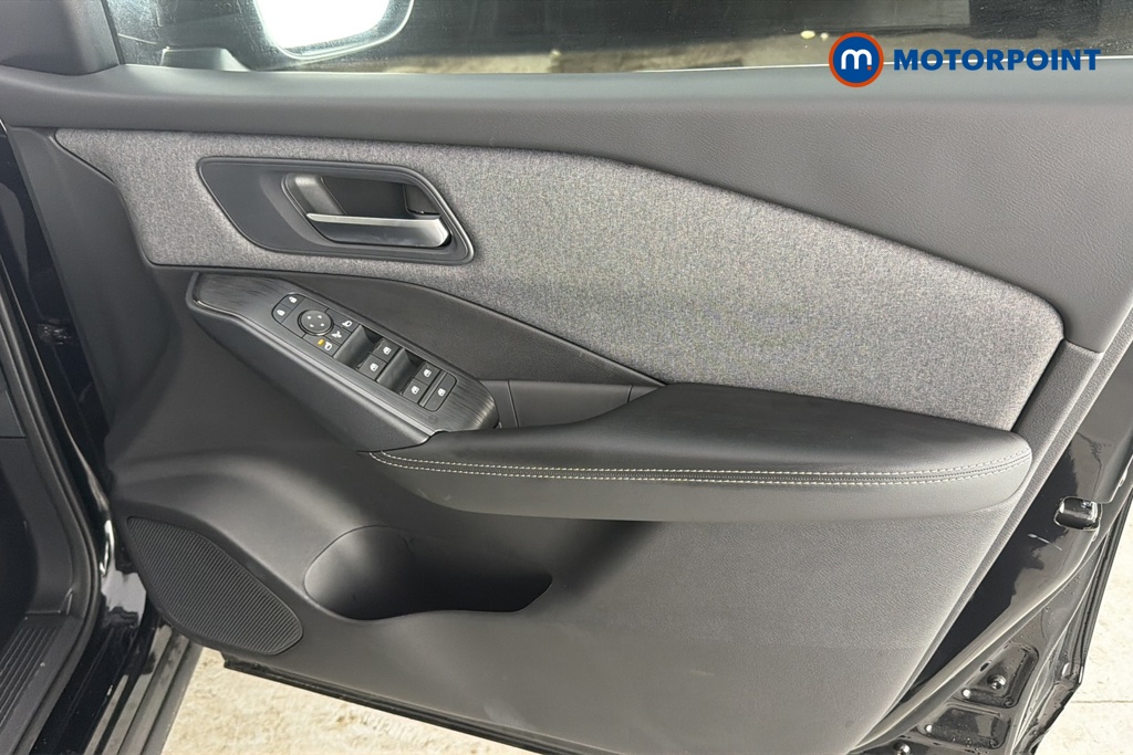 Nissan Qashqai Acenta Premium Manual Petrol SUV - Stock Number (1683514) - 18th supplementary image