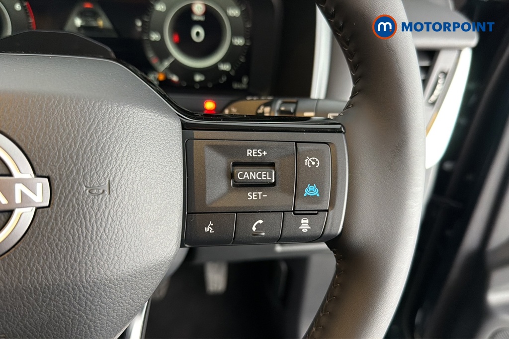Nissan Qashqai N-Connecta Manual Petrol SUV - Stock Number (1683526) - 3rd supplementary image