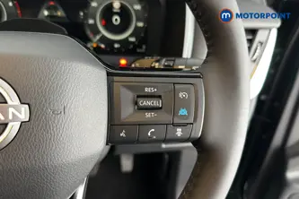 Nissan Qashqai N-Connecta Manual Petrol SUV - Stock Number (1683526) - 3rd supplementary image