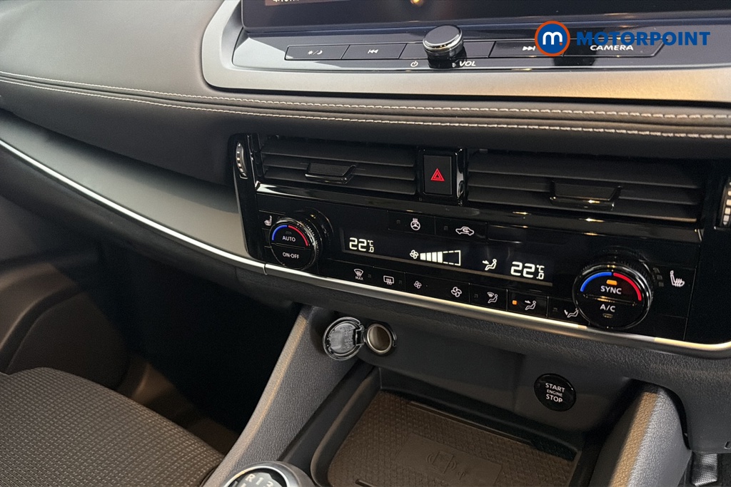 Nissan Qashqai N-Connecta Manual Petrol SUV - Stock Number (1683526) - 12th supplementary image