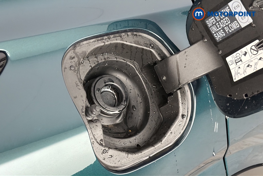 Nissan Qashqai N-Connecta Manual Petrol SUV - Stock Number (1683526) - 41st supplementary image