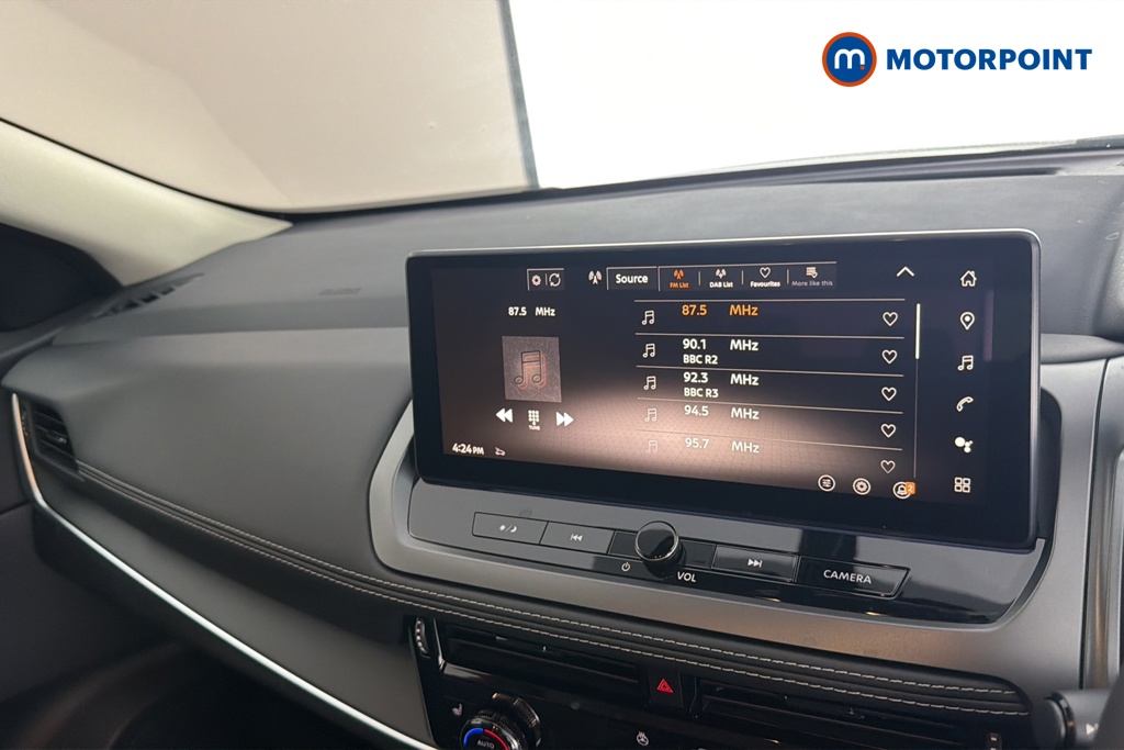 Nissan Qashqai N-Connecta Automatic Petrol SUV - Stock Number (1683549) - 8th supplementary image