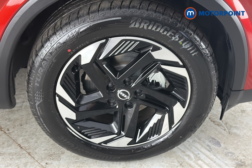 Nissan Qashqai N-Connecta Automatic Petrol SUV - Stock Number (1683549) - 47th supplementary image