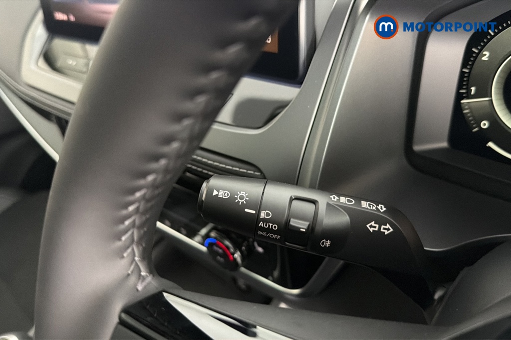Nissan Qashqai N-Connecta Manual Petrol SUV - Stock Number (1683560) - 5th supplementary image