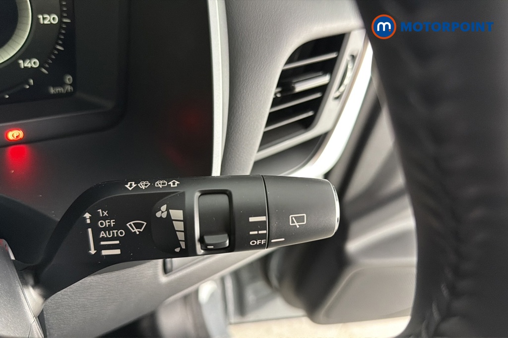 Nissan Qashqai N-Connecta Manual Petrol SUV - Stock Number (1683560) - 6th supplementary image