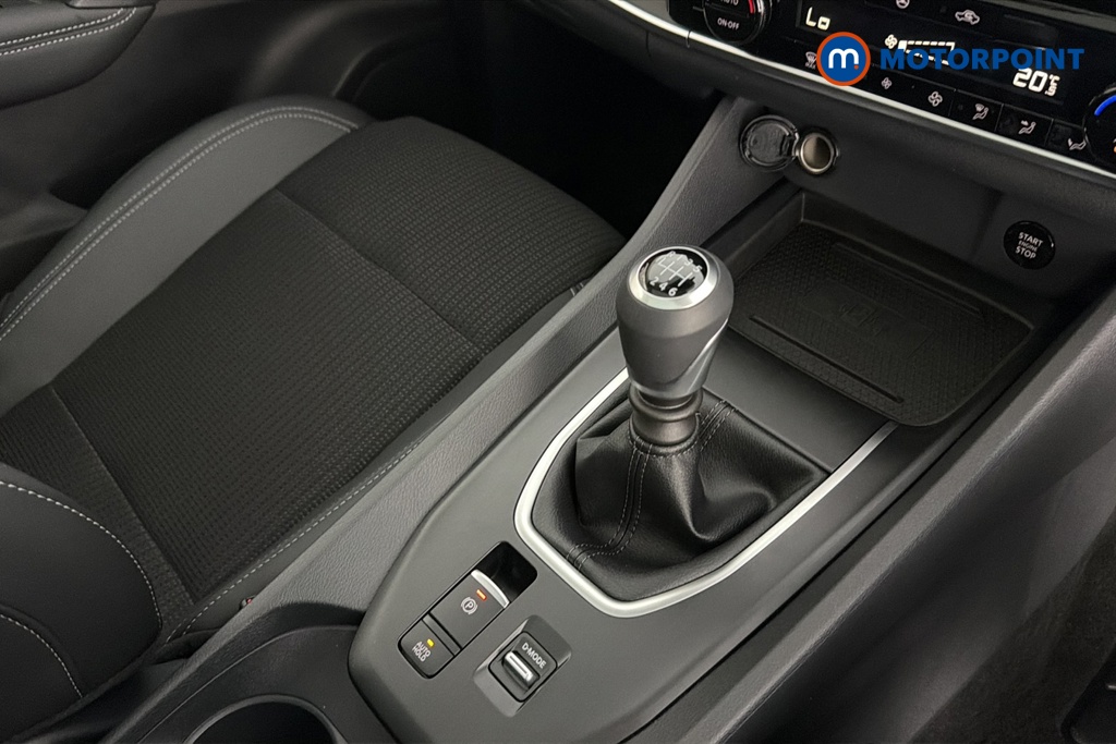 Nissan Qashqai N-Connecta Manual Petrol SUV - Stock Number (1683560) - 15th supplementary image
