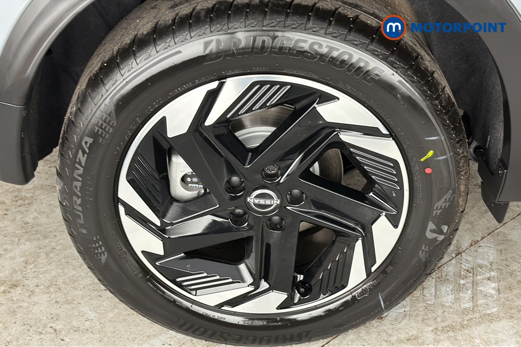Nissan Qashqai N-Connecta Manual Petrol SUV - Stock Number (1683560) - 46th supplementary image