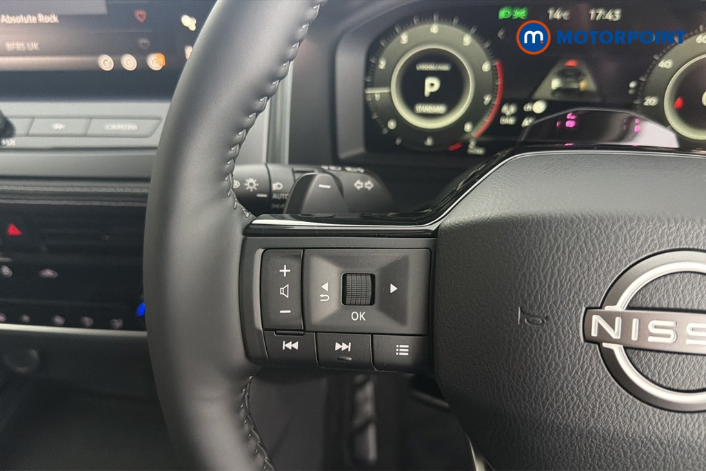 Nissan Qashqai N-Connecta Automatic Petrol SUV - Stock Number (1683572) - 4th supplementary image