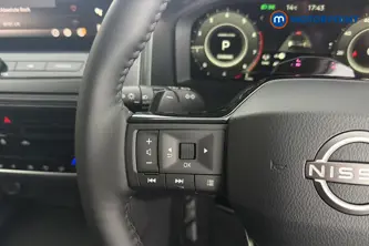 Nissan Qashqai N-Connecta Automatic Petrol SUV - Stock Number (1683572) - 4th supplementary image