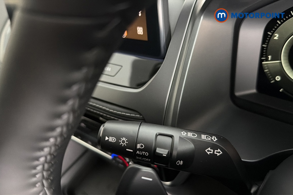 Nissan Qashqai N-Connecta Automatic Petrol SUV - Stock Number (1683572) - 5th supplementary image