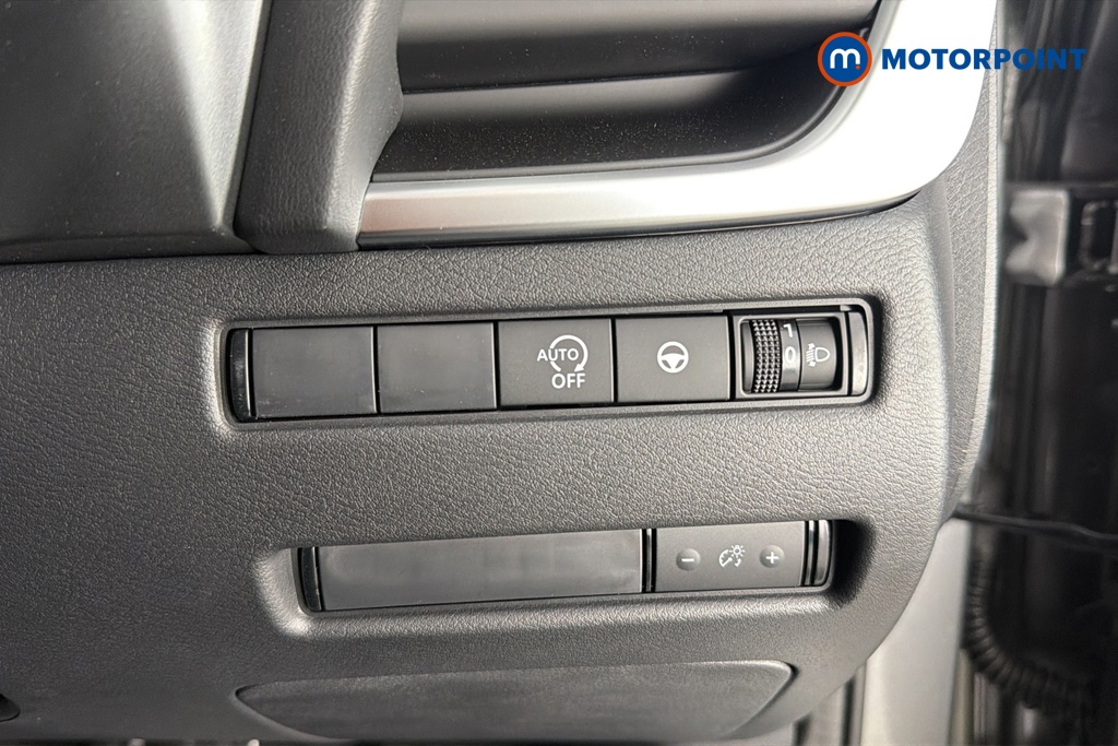 Nissan Qashqai N-Connecta Automatic Petrol SUV - Stock Number (1683572) - 11th supplementary image