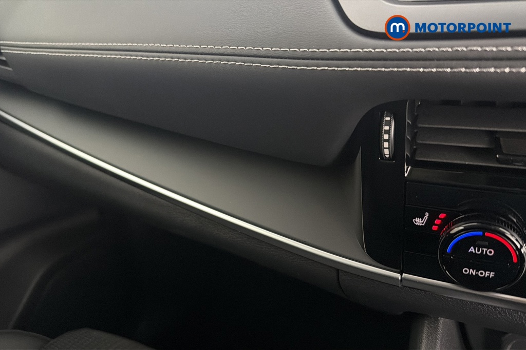 Nissan Qashqai N-Connecta Automatic Petrol SUV - Stock Number (1683572) - 14th supplementary image