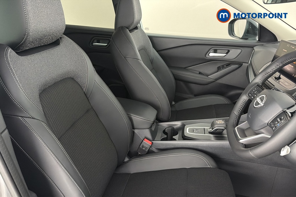 Nissan Qashqai N-Connecta Automatic Petrol SUV - Stock Number (1683572) - 22nd supplementary image