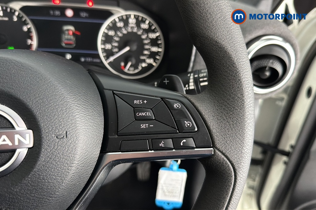 Nissan Juke Acenta Premium Automatic Petrol SUV - Stock Number (1687103) - 3rd supplementary image