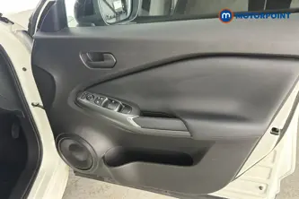 Nissan Juke Acenta Premium Automatic Petrol SUV - Stock Number (1687103) - 18th supplementary image