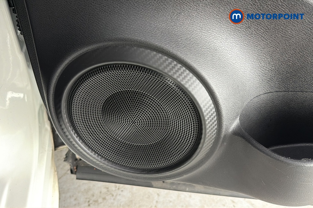 Nissan Juke Acenta Premium Automatic Petrol SUV - Stock Number (1687103) - 21st supplementary image