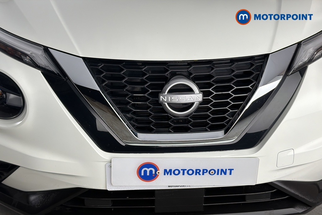 Nissan Juke Acenta Premium Automatic Petrol SUV - Stock Number (1687103) - 43rd supplementary image