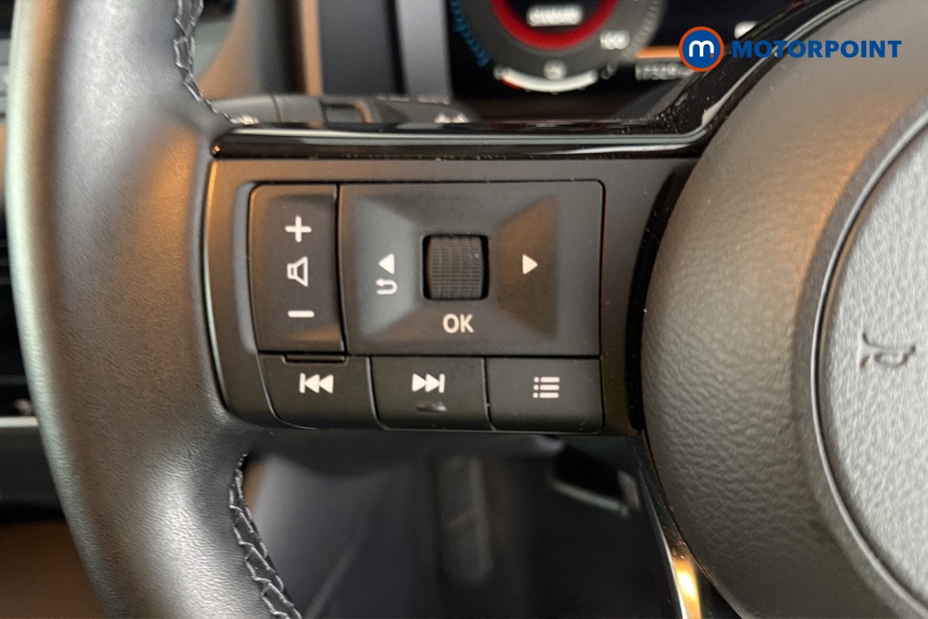 Nissan Qashqai N-Connecta Automatic Petrol-Electric Hybrid SUV - Stock Number (1687670) - 4th supplementary image