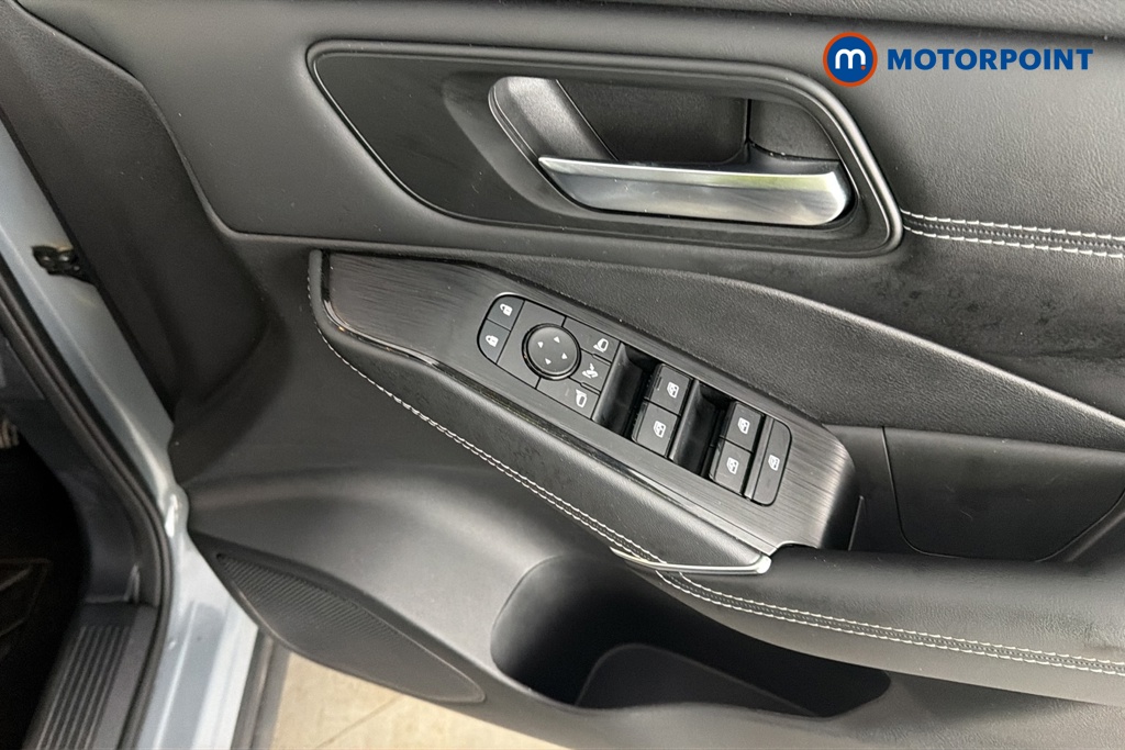 Nissan Qashqai N-Connecta Automatic Petrol-Electric Hybrid SUV - Stock Number (1687670) - 19th supplementary image