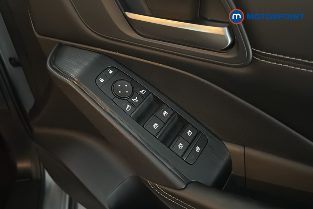 Nissan Qashqai Acenta Premium Automatic Petrol-Electric Hybrid SUV - Stock Number (1688150) - 19th supplementary image