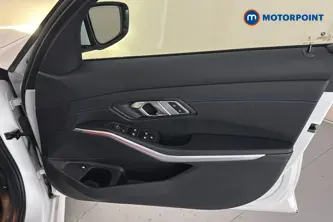 BMW 3 Series M Sport Automatic Petrol Plug-In Hybrid Saloon - Stock Number (1688166) - 18th supplementary image