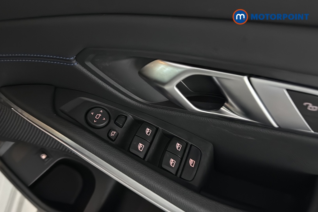BMW 3 Series M Sport Automatic Petrol Plug-In Hybrid Saloon - Stock Number (1688166) - 19th supplementary image