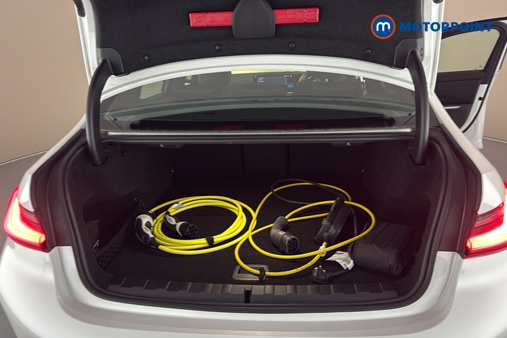 BMW 3 Series M Sport Automatic Petrol Plug-In Hybrid Saloon - Stock Number (1688166) - 30th supplementary image