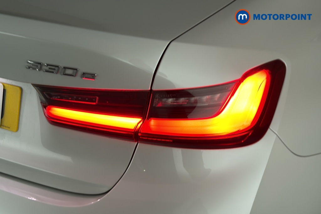 BMW 3 Series M Sport Automatic Petrol Plug-In Hybrid Saloon - Stock Number (1688166) - 36th supplementary image