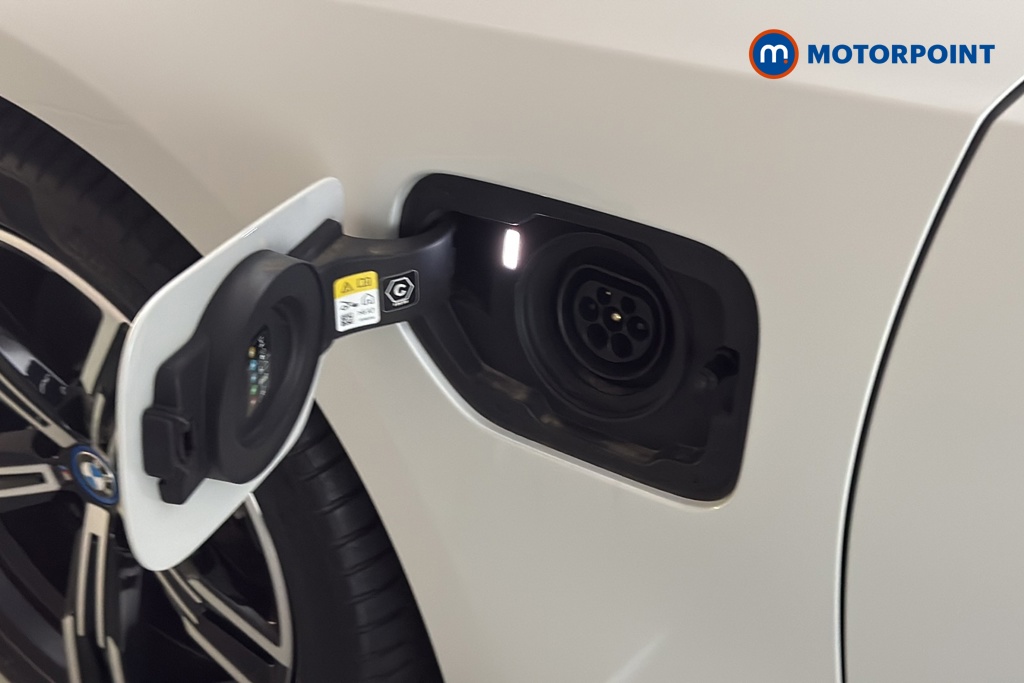 BMW 3 Series M Sport Automatic Petrol Plug-In Hybrid Saloon - Stock Number (1688166) - 41st supplementary image