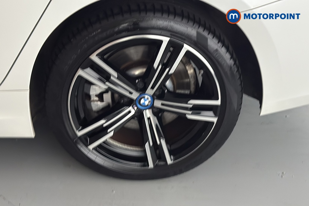 BMW 3 Series M Sport Automatic Petrol Plug-In Hybrid Saloon - Stock Number (1688166) - 45th supplementary image