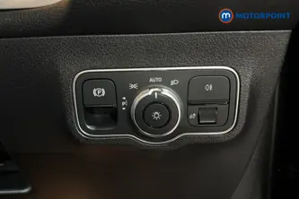 Mercedes-Benz GLB Amg Line Automatic Petrol SUV - Stock Number (1688479) - 11th supplementary image