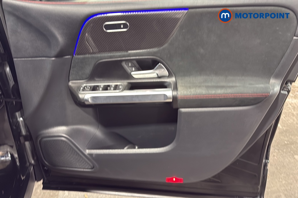 Mercedes-Benz GLB Amg Line Automatic Petrol SUV - Stock Number (1688479) - 18th supplementary image