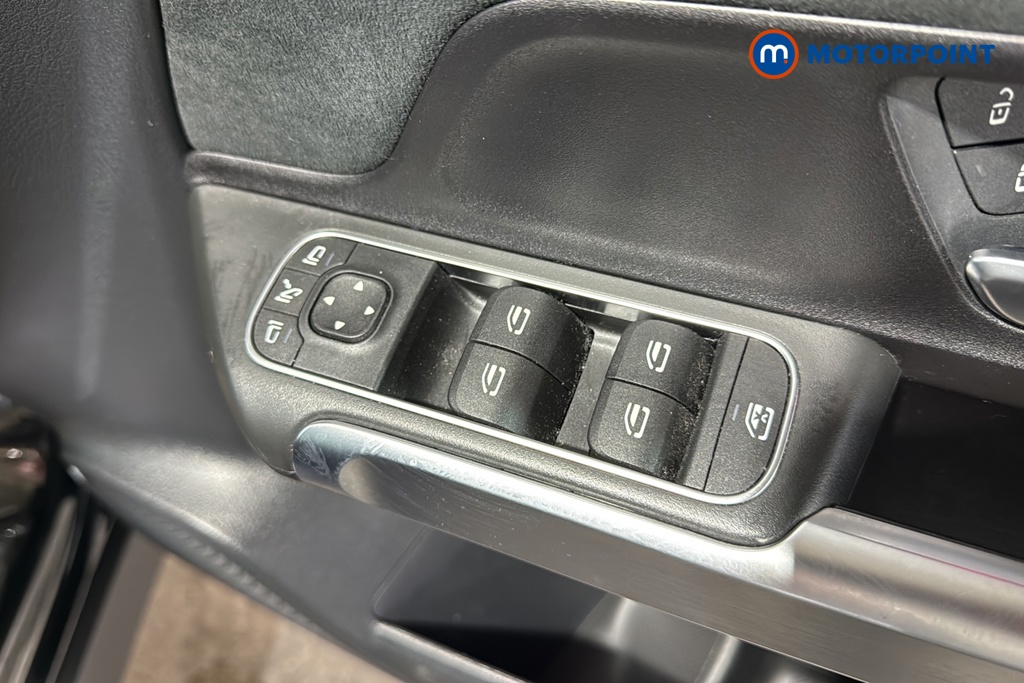Mercedes-Benz GLB Amg Line Automatic Petrol SUV - Stock Number (1688479) - 19th supplementary image