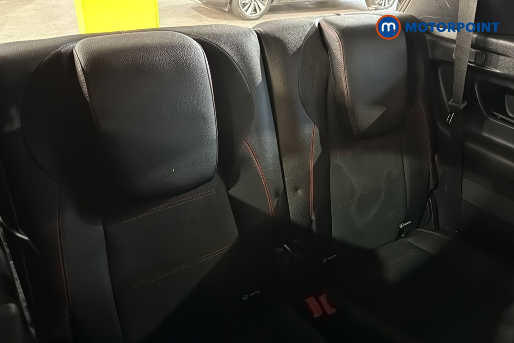 Mercedes-Benz GLB Amg Line Automatic Petrol SUV - Stock Number (1688479) - 29th supplementary image