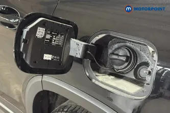 Mercedes-Benz GLB Amg Line Automatic Petrol SUV - Stock Number (1688479) - 41st supplementary image
