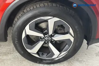 Nissan Qashqai N-Connecta Manual Petrol SUV - Stock Number (1689139) - 47th supplementary image